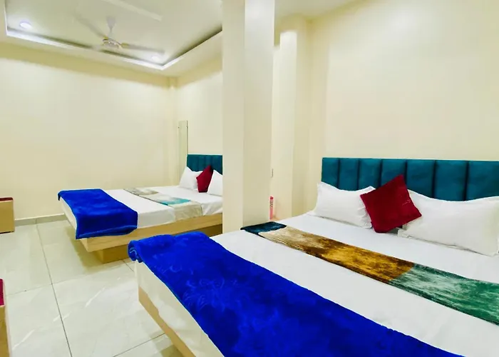 Hotel Raghavan In Front Of Railway Station Platform No 8
